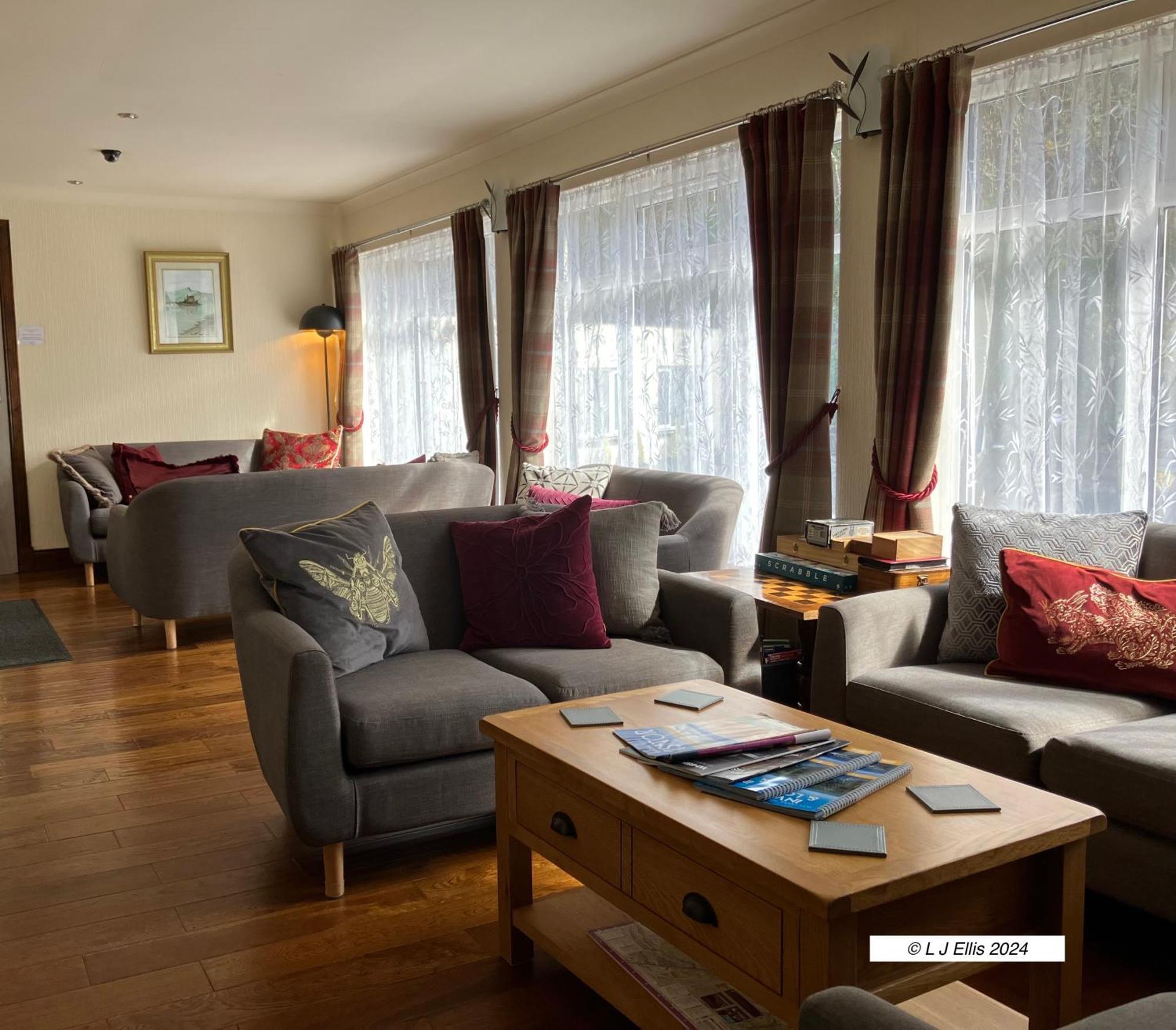 Foyers House Hotel Екстериор снимка